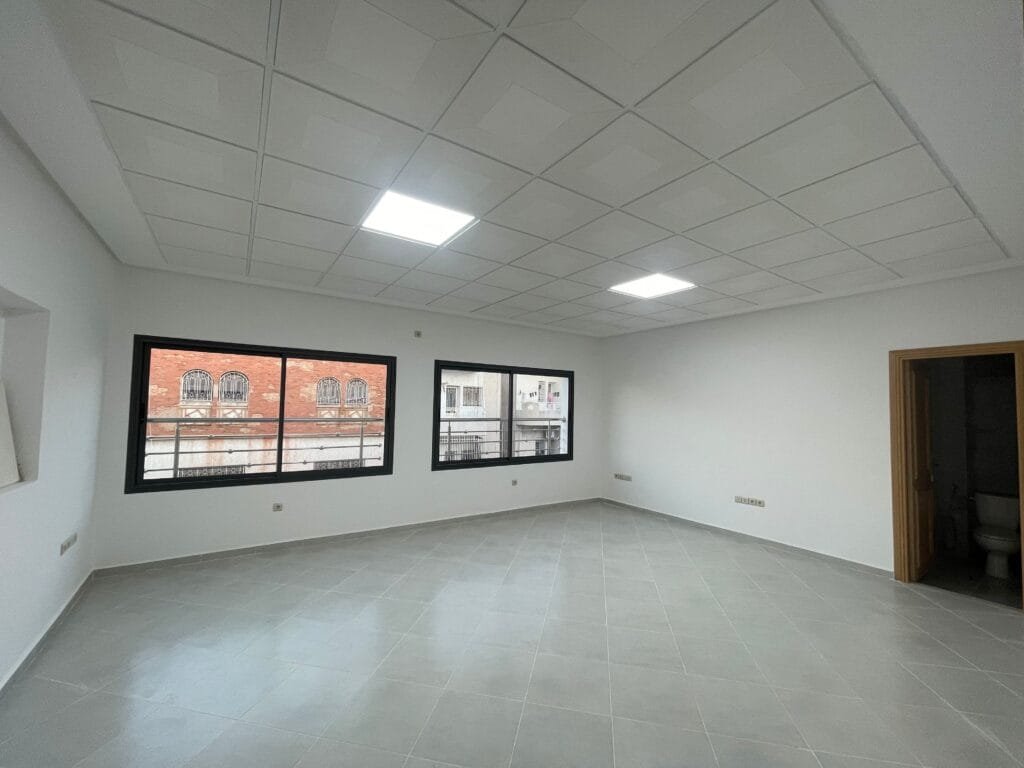 faux plafond suspendu Armstrong au Maroc