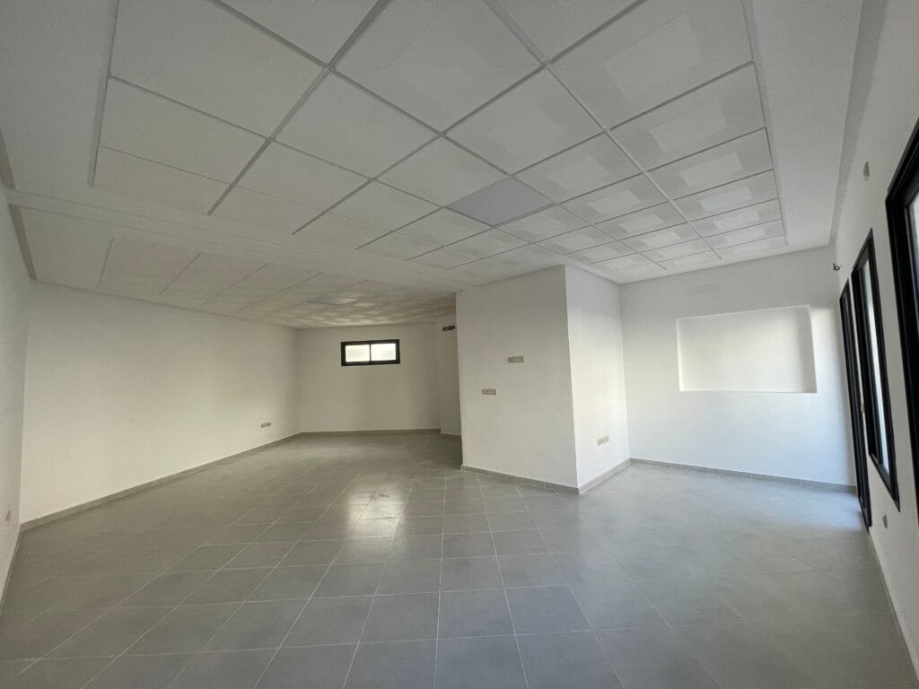 faux plafond suspendu Armstrong au Maroc