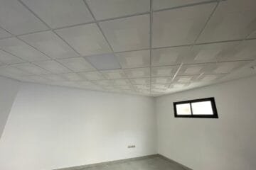 faux plafond suspendu Armstrong au Maroc