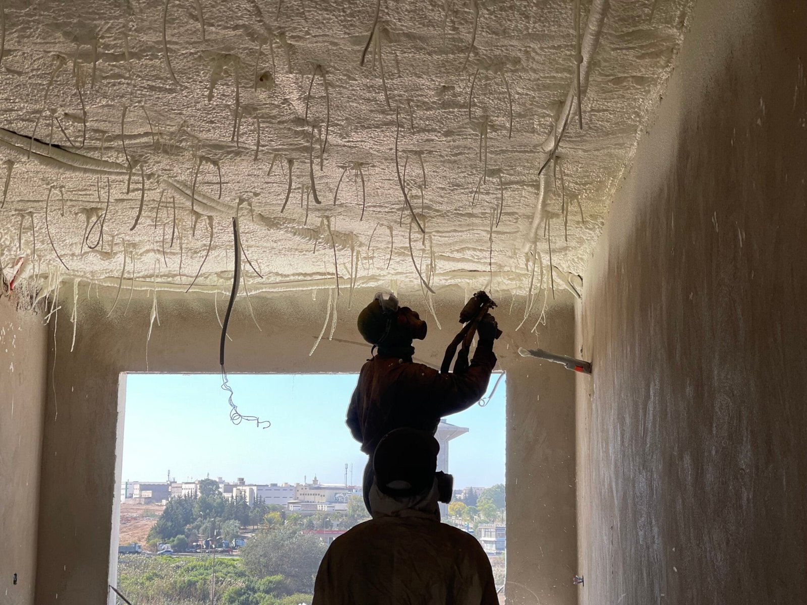 Isolation en mousse polyuréthane au Maroc : un choix malin pour votre confort