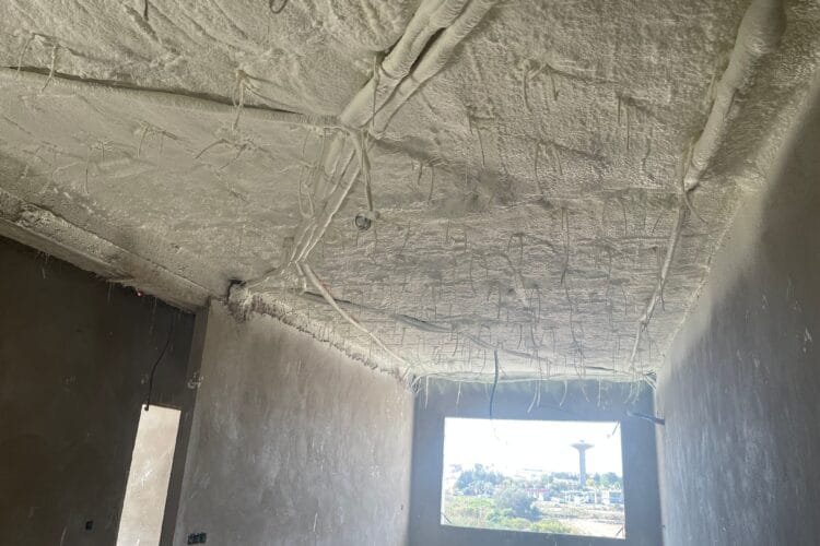 Comment la mousse polyuréthane améliore le confort d’une maison en été au Maroc
