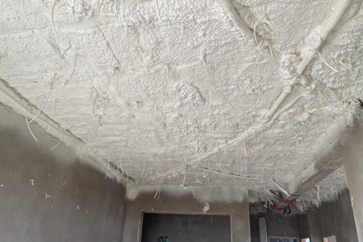 Mousse Polyuréthane : Votre Meilleure Isolation